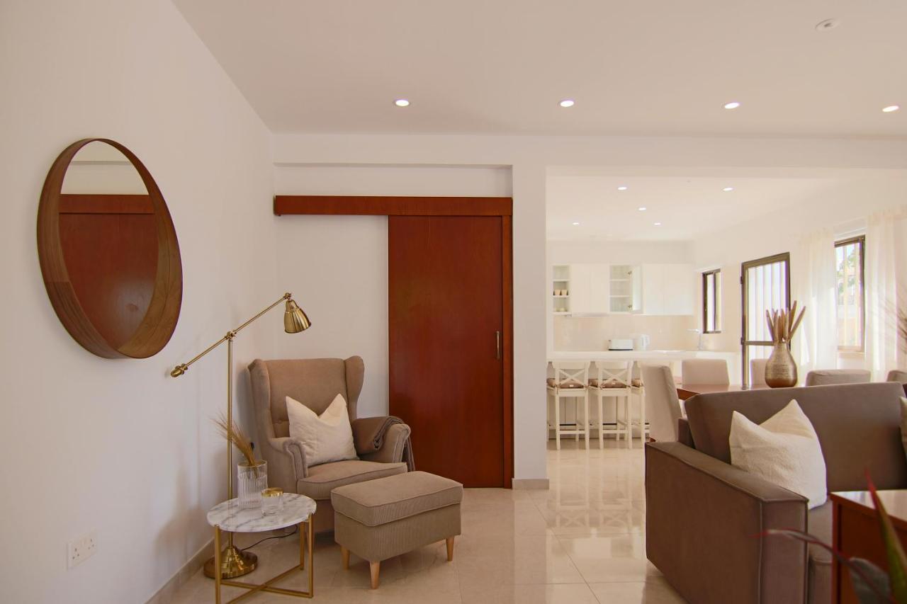 Phaedrus Living: City View Luxury Flat Androcleous Paphos Eksteriør billede